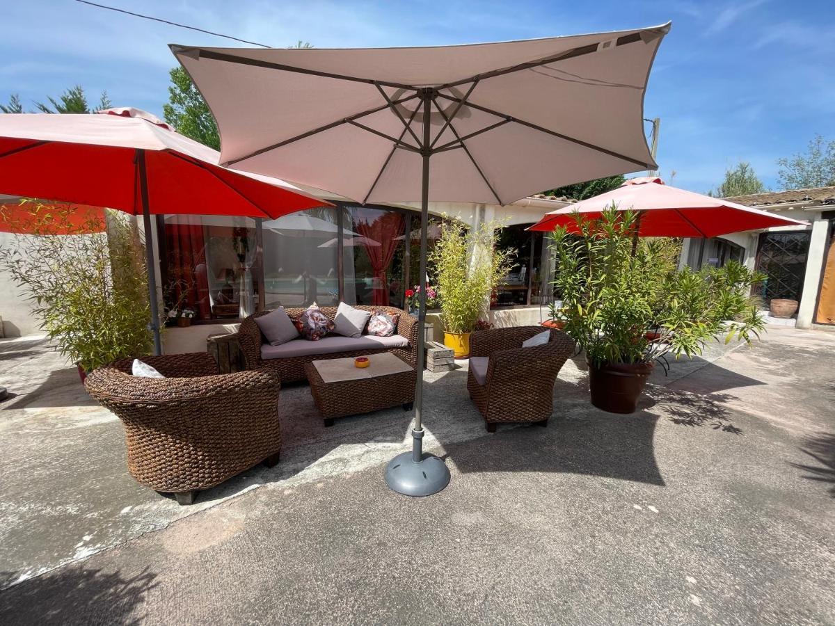 Bed and Breakfast Mas De La Butte Blanche Orgon Екстер'єр фото