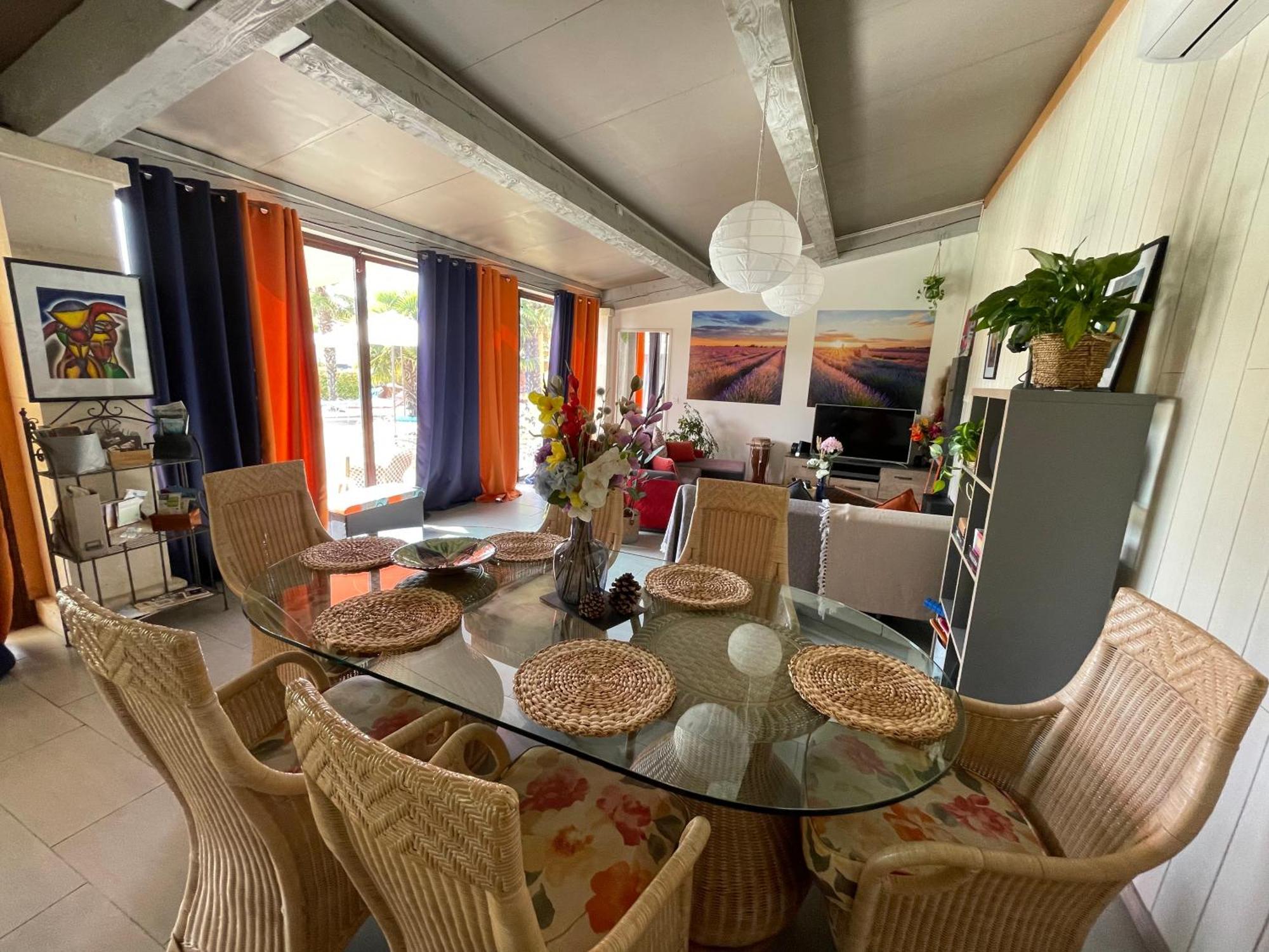 Bed and Breakfast Mas De La Butte Blanche Orgon Екстер'єр фото